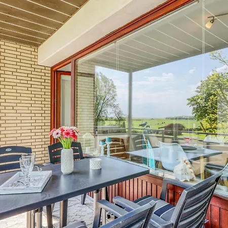 Nice Apartment In Westerdeichstrich With Wifi